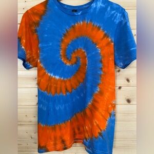 NEW Unisex Small GILDAN Soft Style Blue Orange Spiral Ballfield Tie Dye Team
